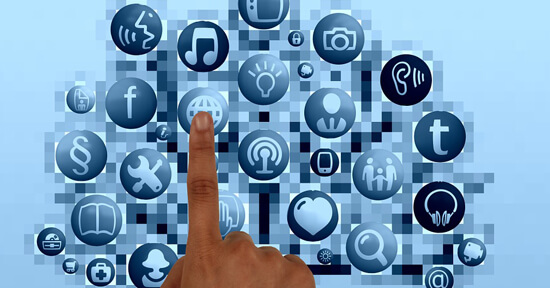 临港海外创新中心通过整合国内外优质媒体资源，帮助企业策划宣传及对接国内外各相关资源，帮助企业迈步走向国际化。